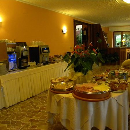 Hotel La Rosa Del Tirreno Livorno Esterno foto